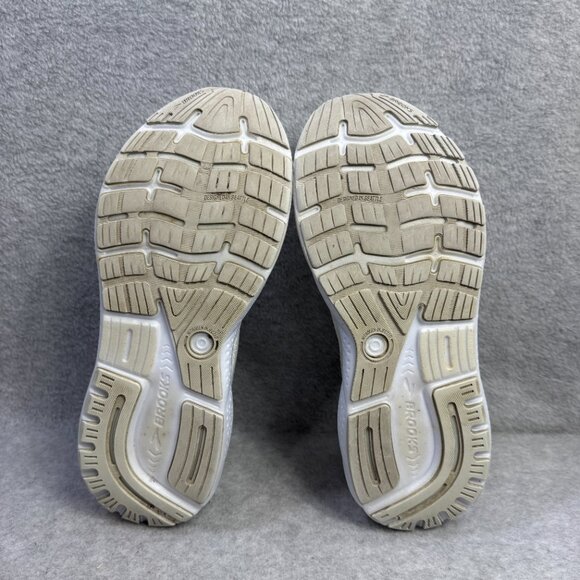 Brooks Shoes Womens Size 10.5 Ghost 16 White Low Top Running Sneaker 1204071B151 - Picture 8 of 10